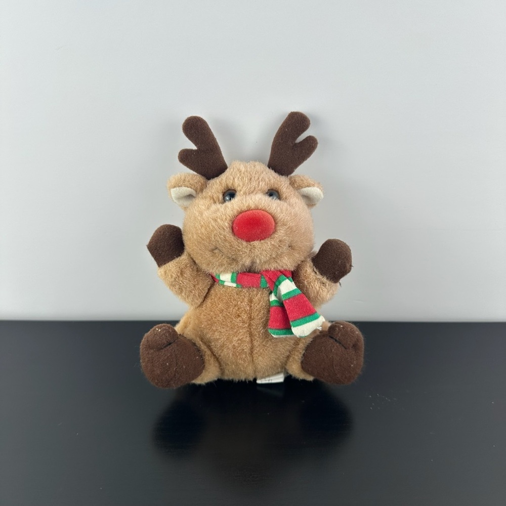 Russ Berrie Brown Reindeer 6” #4723 Christmas Scarf Plush Stuffed Animal